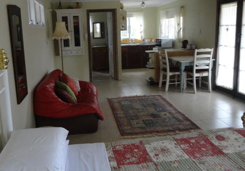 Di's Cabin In Dwellingup - Hervey Bay Accommodation 17