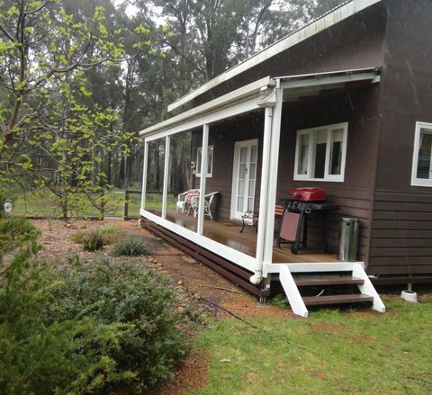 Di's Cabin In Dwellingup - Hervey Bay Accommodation 7