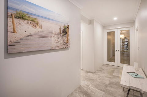 15 Cabot Close - Hervey Bay Accommodation 3
