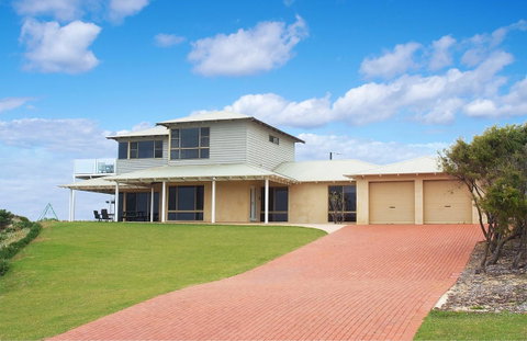Searenity - Hervey Bay Accommodation 17