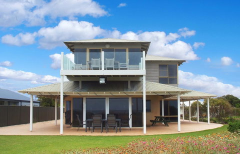 Searenity - Hervey Bay Accommodation 7