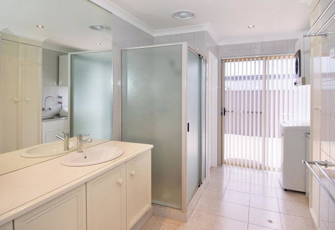 Searenity - Hervey Bay Accommodation 16