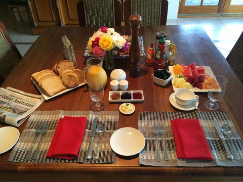 Nivalis Bed And Breakfast - Tourism Hervey Bay 27