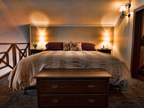 Oak Tree Barn Bridgetown - Hervey Bay Accommodation 11