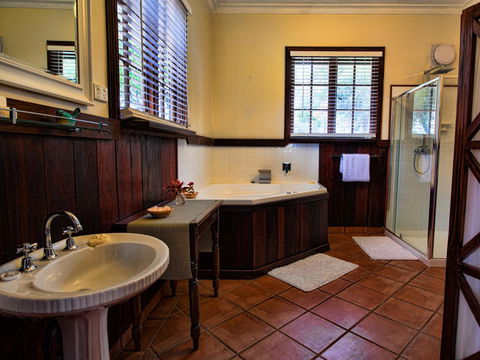 Oak Tree Barn Bridgetown - Hervey Bay Accommodation 8