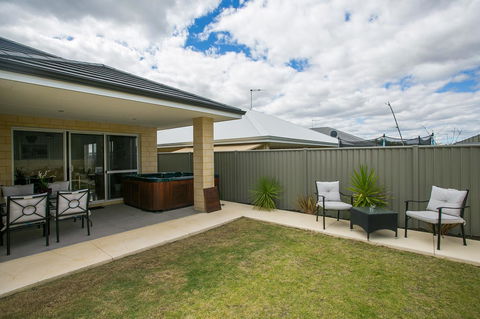 Indian Ocean Retreat - Tourism Hervey Bay 27