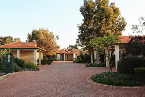 Novotel Vines Resort Swan Valley - Hervey Bay Accommodation 12