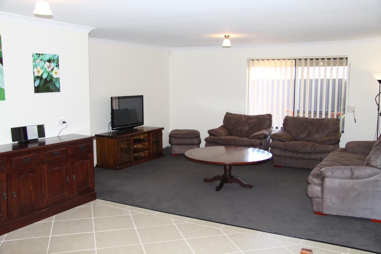 Cardup WA Hervey Bay Accommodation