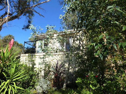 Treetops Cottage - Hervey Bay Accommodation 7