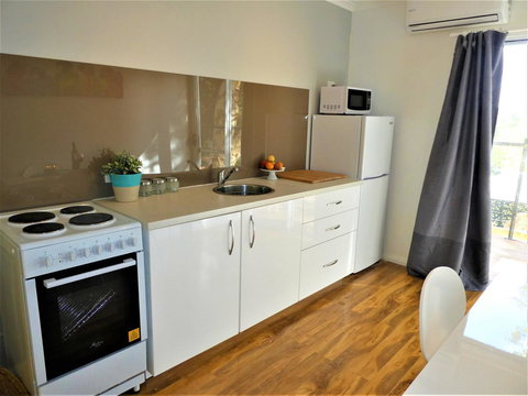 Treetops Cottage - Hervey Bay Accommodation 20