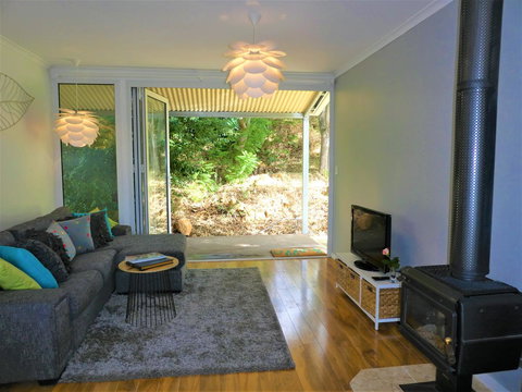 Treetops Cottage - Hervey Bay Accommodation 15