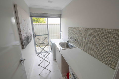 Magnificent Beach Retreat - Tourism Hervey Bay 34
