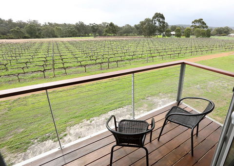 Lot113 Vineyard Accommodation - Hervey Bay Accommodation 6
