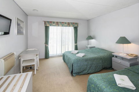 Augusta Hotel Motel - Hervey Bay Accommodation 2