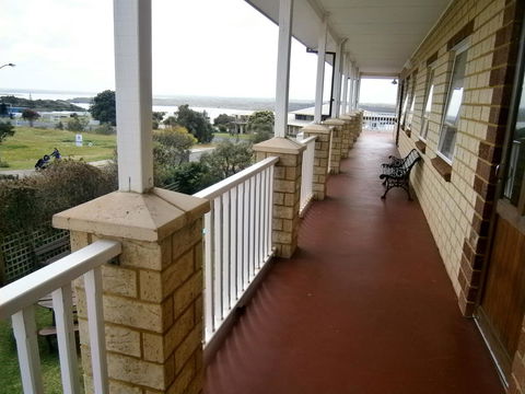 Baywatch Retreat Augusta - Hervey Bay Accommodation 28