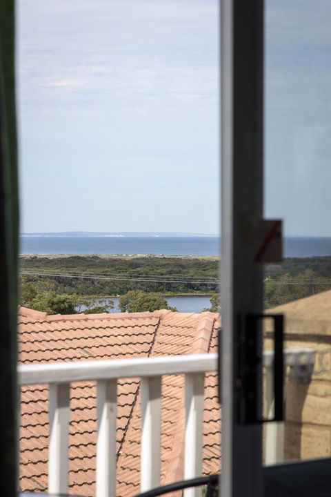 Baywatch Retreat Augusta - Hervey Bay Accommodation 11
