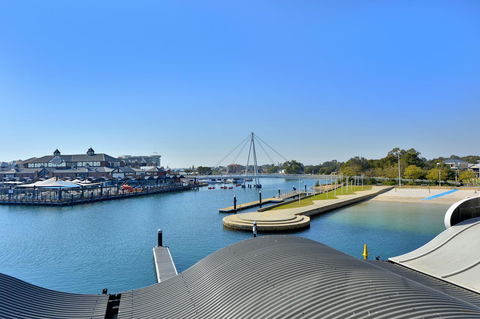 Dolphin Quay Apartments - Hervey Bay Accommodation 7