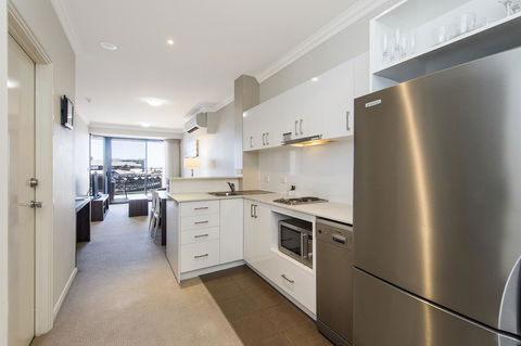 Dolphin Quay Apartments - Hervey Bay Accommodation 34
