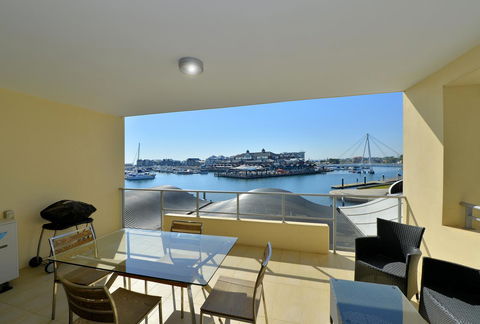 Dolphin Quay Apartments - Hervey Bay Accommodation 8