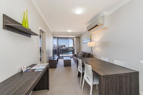 Dolphin Quay Apartments - Hervey Bay Accommodation 33