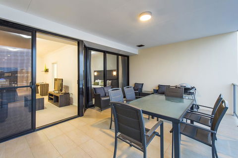 Dolphin Quay Apartments - Hervey Bay Accommodation 37