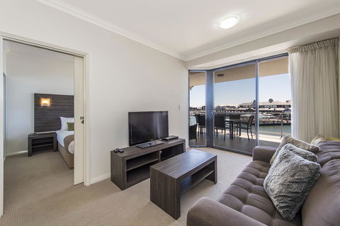 Dolphin Quay Apartments - Hervey Bay Accommodation 31