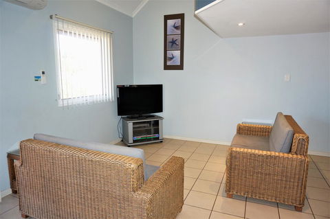 Osprey Holiday Village Unit 122 2 Bedroom - Tourism Hervey Bay 2