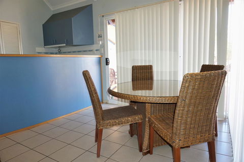 Osprey Holiday Village Unit 122 2 Bedroom - Tourism Hervey Bay 4