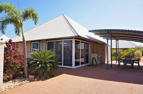 Osprey Holiday Village Unit 122 2 Bedroom - Tourism Hervey Bay 12