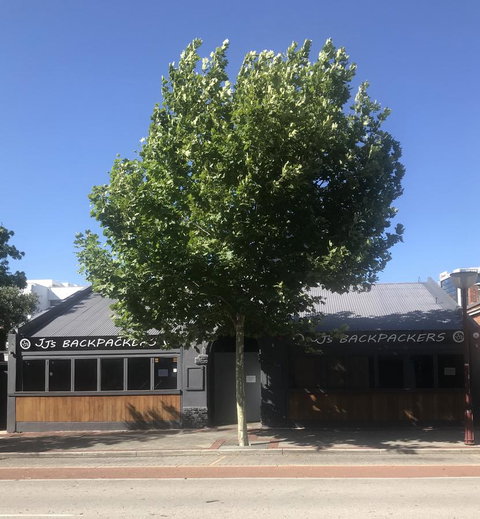 JJ's Backpackers - Hervey Bay Accommodation 0