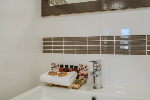 Canning Bridge Auto Lodge - Hervey Bay Accommodation 23