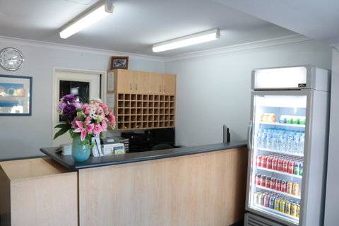 Canning Bridge Auto Lodge - Hervey Bay Accommodation 9