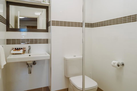 Canning Bridge Auto Lodge - Hervey Bay Accommodation 24