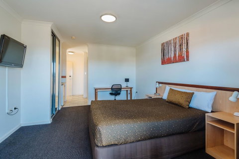 Canning Bridge Auto Lodge - Hervey Bay Accommodation 5