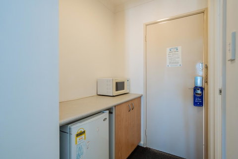 Canning Bridge Auto Lodge - Hervey Bay Accommodation 30