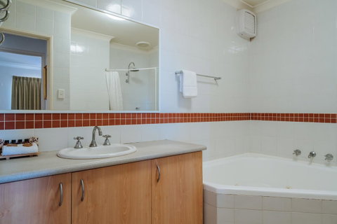 Canning Bridge Auto Lodge - Hervey Bay Accommodation 42