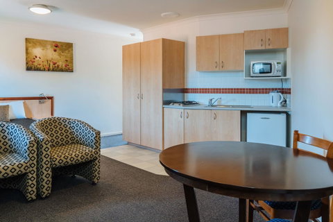 Canning Bridge Auto Lodge - Hervey Bay Accommodation 36