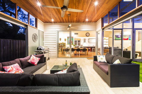 Arthouse - Tourism Hervey Bay 0