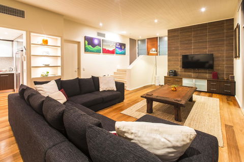 Arthouse - Tourism Hervey Bay 7