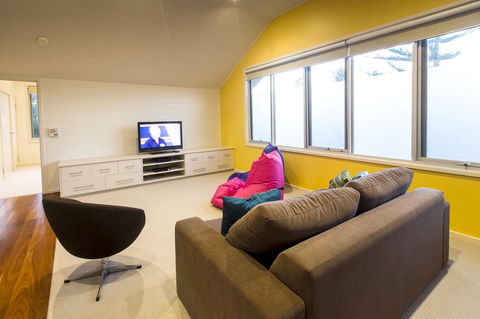 Arthouse - Tourism Hervey Bay 25