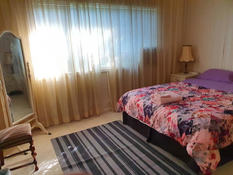 Airport HomeStay - Hervey Bay Accommodation 3