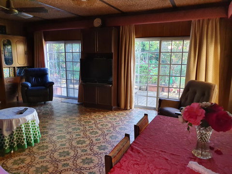 Airport HomeStay - Hervey Bay Accommodation 2