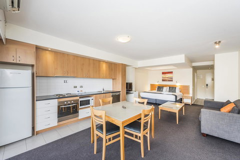 Ascot Quays Apartment 102 - Hervey Bay Accommodation 12
