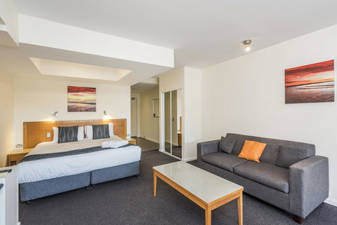 Ascot Quays Apartment 102 - Hervey Bay Accommodation 13