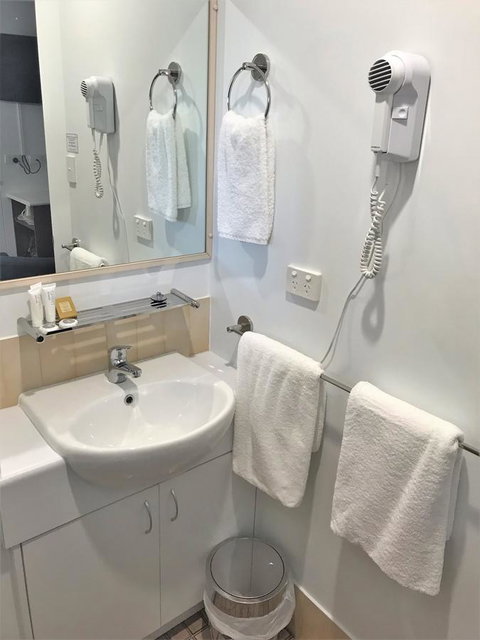 Trinity On Hampden - Hervey Bay Accommodation 12