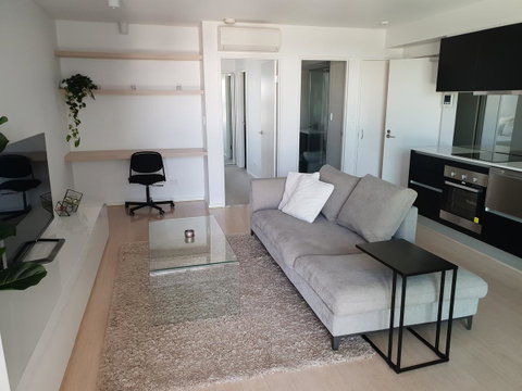 Modern Northbridge Apartment - Hervey Bay Accommodation 4