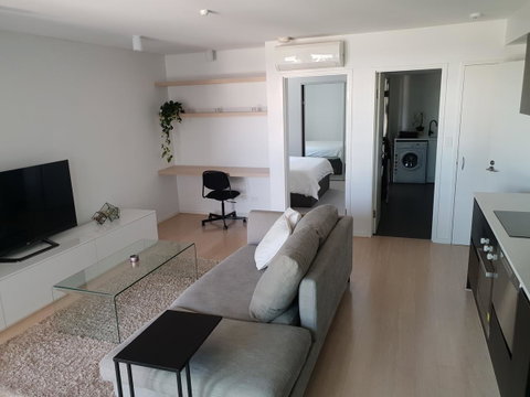 Modern Northbridge Apartment - Hervey Bay Accommodation 11