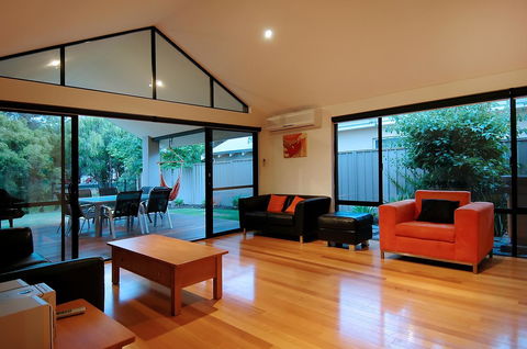 THE SANCTUARY LUXURY HOLIDAY HOME - Hervey Bay Accommodation 18