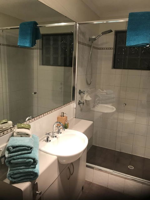 THE SANCTUARY LUXURY HOLIDAY HOME - Hervey Bay Accommodation 2