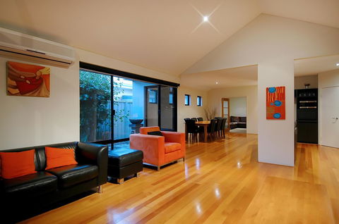 THE SANCTUARY LUXURY HOLIDAY HOME - Hervey Bay Accommodation 15